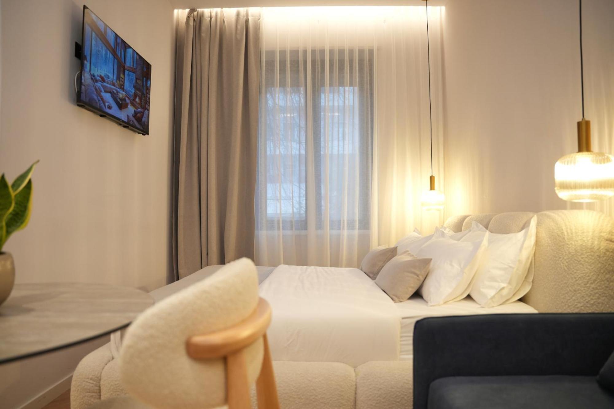 Nea Deluxe Apart-Hotel Tirana Exterior foto